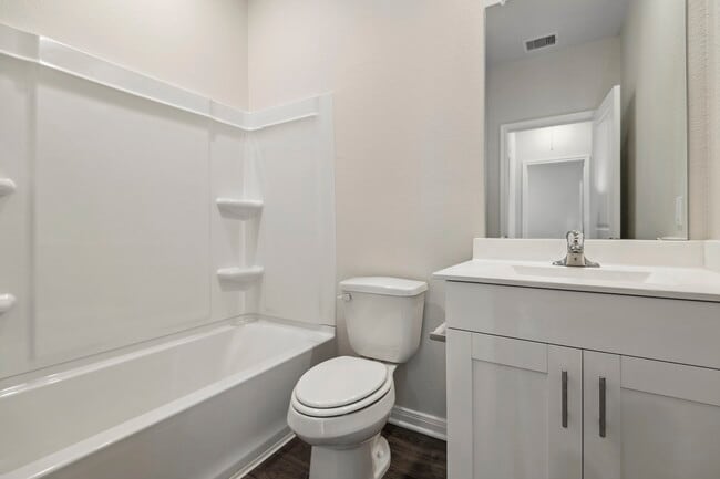 Building Photo - 15865 Berry Hl Dr