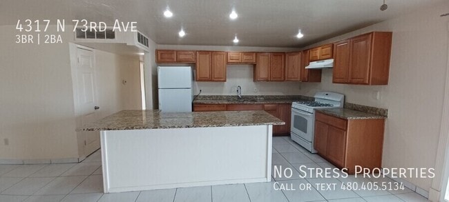 Building Photo - 4317 N 73rd Ave