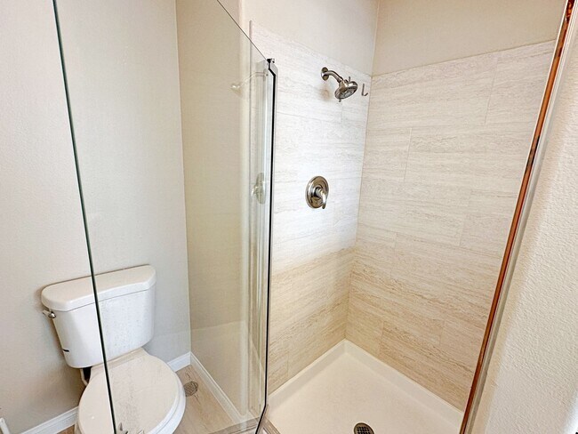 Building Photo - REMODELED 3 BEDROOM HOME IN SOUTH SHORES