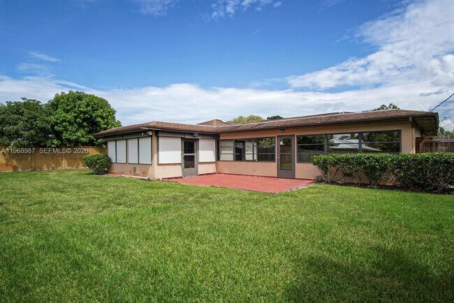 Building Photo - 525 SE Brookside Terrace