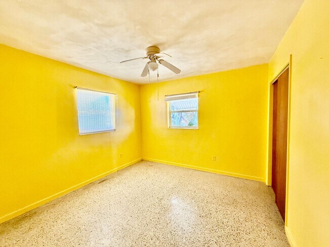 Building Photo - Annual Rental in Jensen Beach