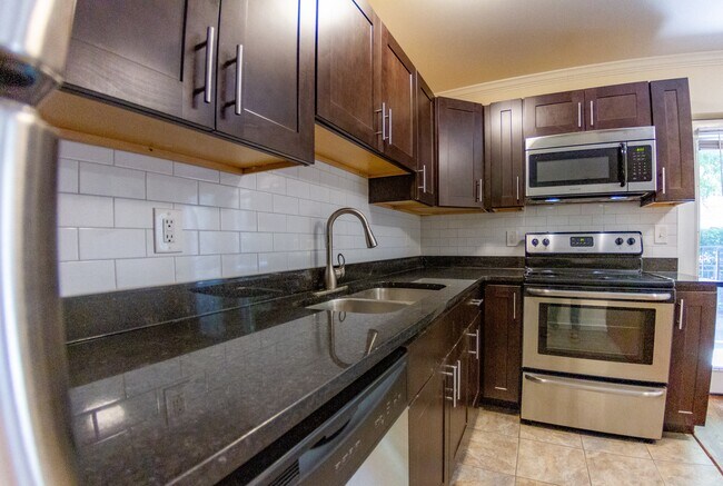 Building Photo - Mathieson House