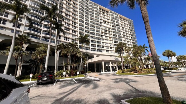 Building Photo - 3800 S Ocean Dr