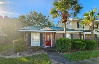 Building Photo - Beautiful updated 1 bedroom 1 bath in Conway