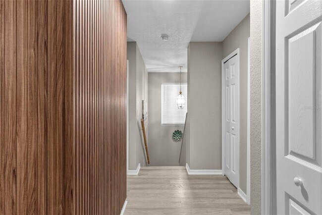 Building Photo - 215 Gleneagles Dr