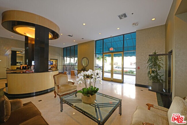 Building Photo - 10535 Wilshire Blvd