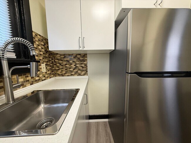 Building Photo - 1BR apartment now available for rent!