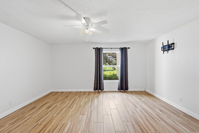 Building Photo - 2805 Casita Way