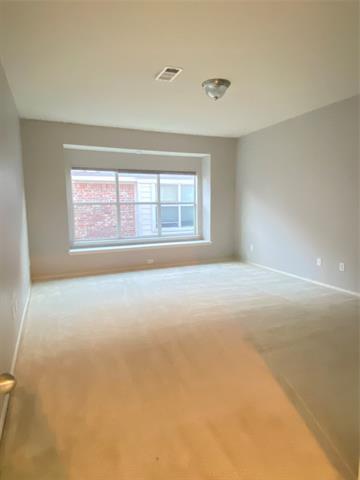 Building Photo - 9300 Hunter Chase Dr