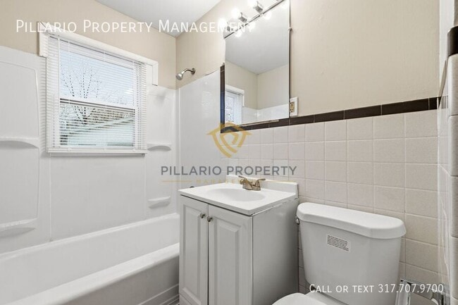 Building Photo - 1652 N Coolidge Ave