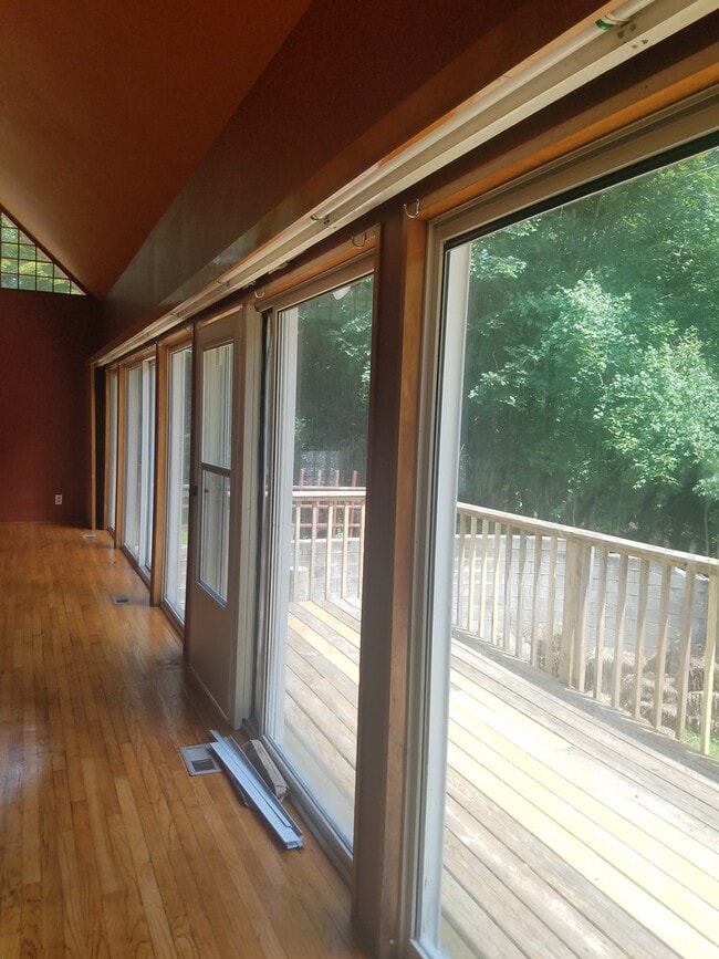 Building Photo - Single Family Home within walking distance to Quinnipiac