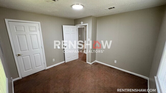 Building Photo - 158 Navy Dr