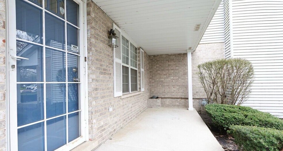 Building Photo - 402 S Frontenac St