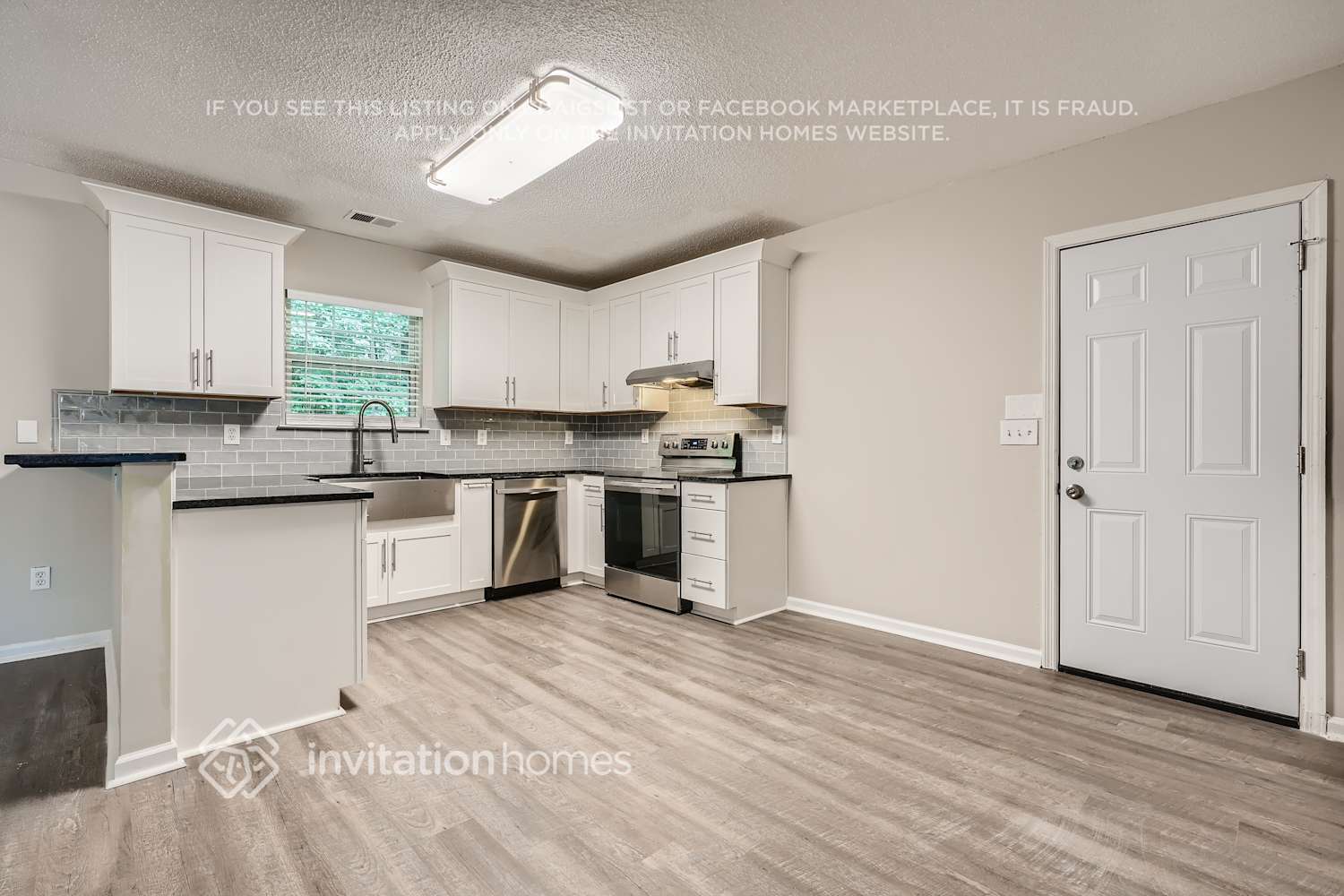 Building Photo - 5208 Meadows Lake Pointe