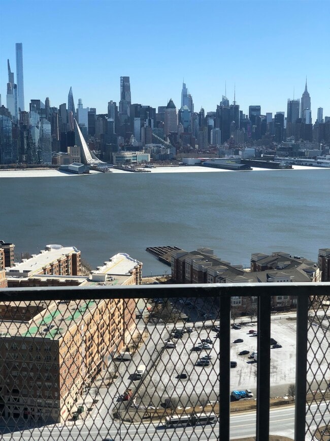 Building Photo - 5710 BOULEVARD