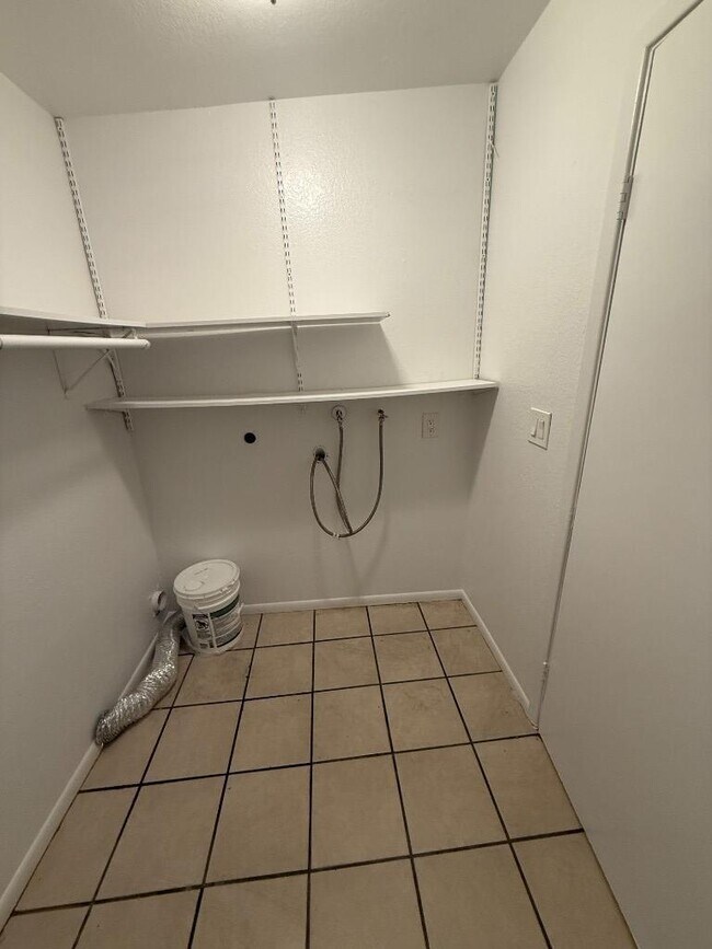 Building Photo - 2 bedroom in Mesa AZ 85201