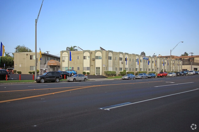 Building Photo - Gondolier Apartments