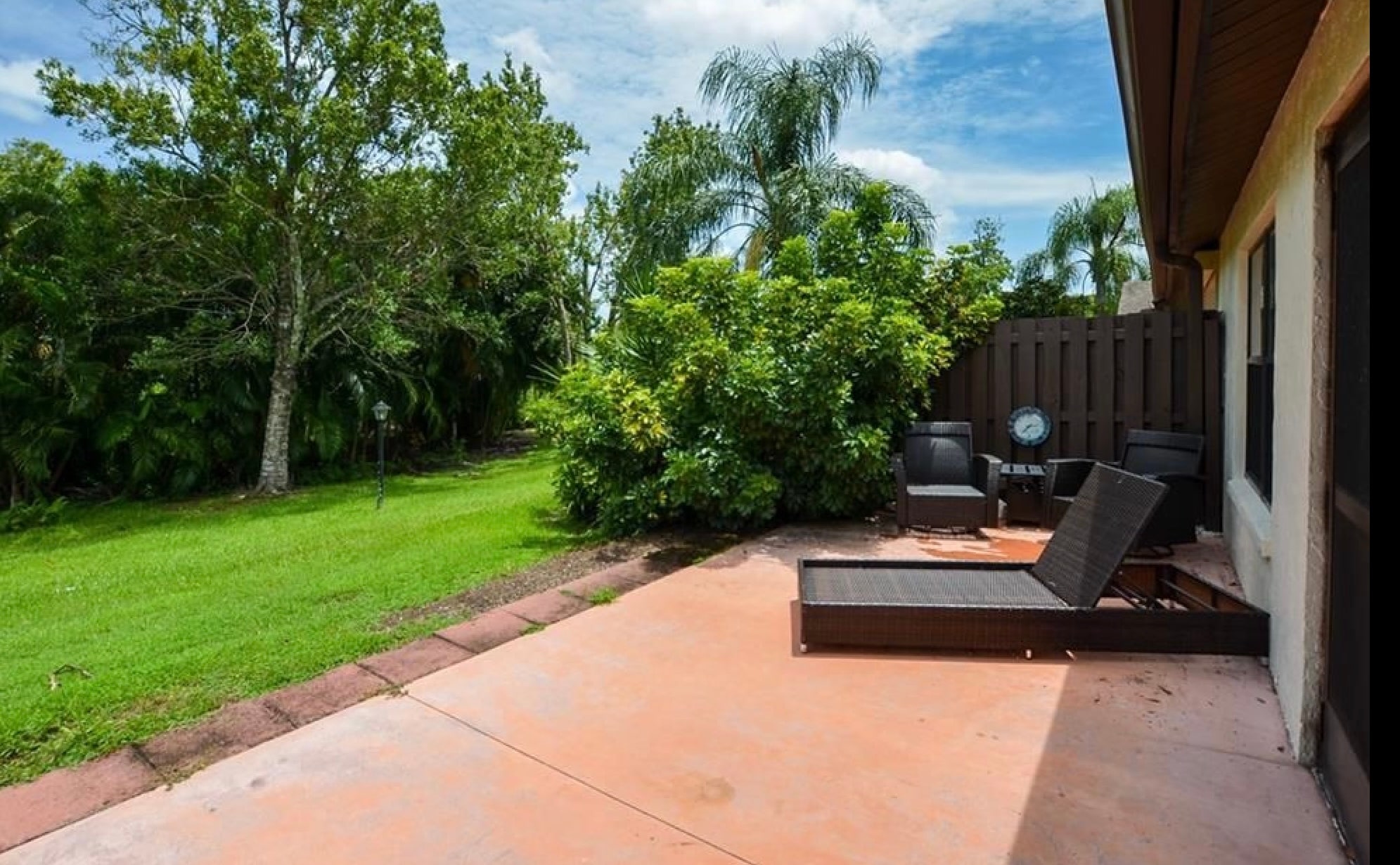 Building Photo - 1484 SW Silver Pine Way