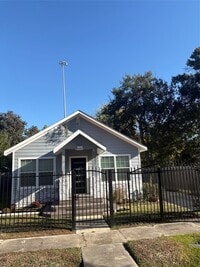 Building Photo - 3021 Gray St