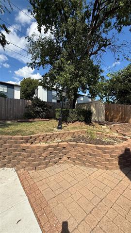 Building Photo - 3112 Atrium Dr