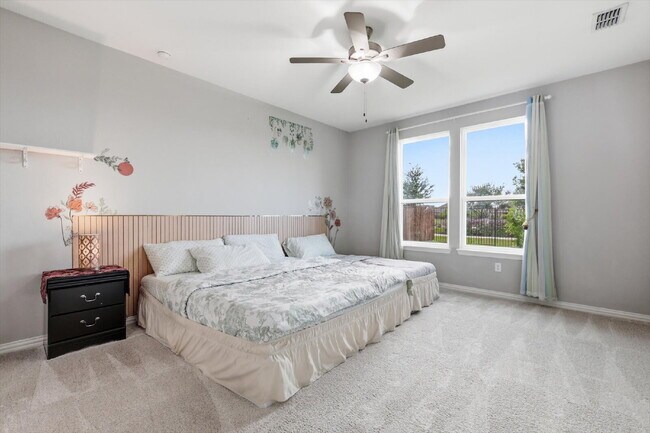 Building Photo - 4 Bed, 3 bath and 1 flex room in the heart of Anna Town Square.