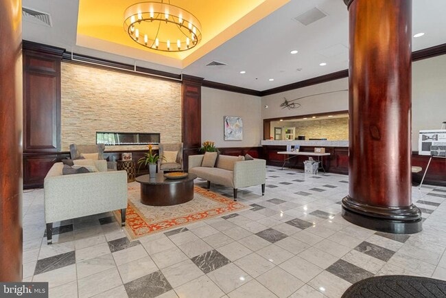 Building Photo - 2001 Hamilton St