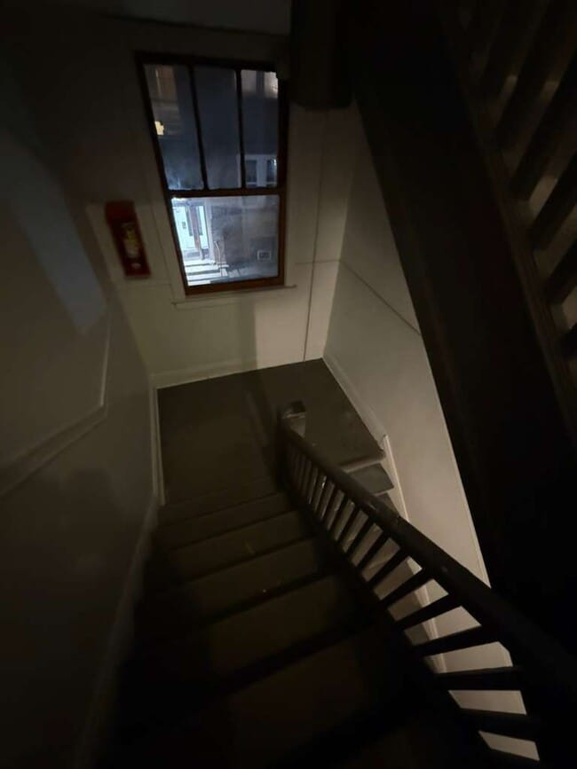 Building Photo - 1707 W Wallen Ave