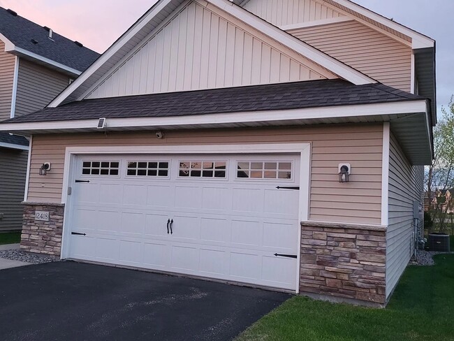 Building Photo - 12418 69th Ln NE