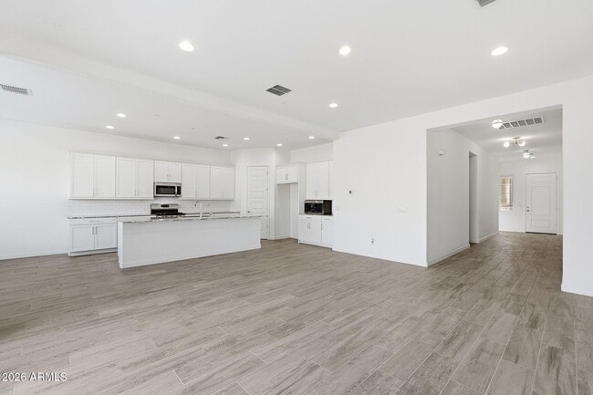 Building Photo - 204 E Taurus Pl