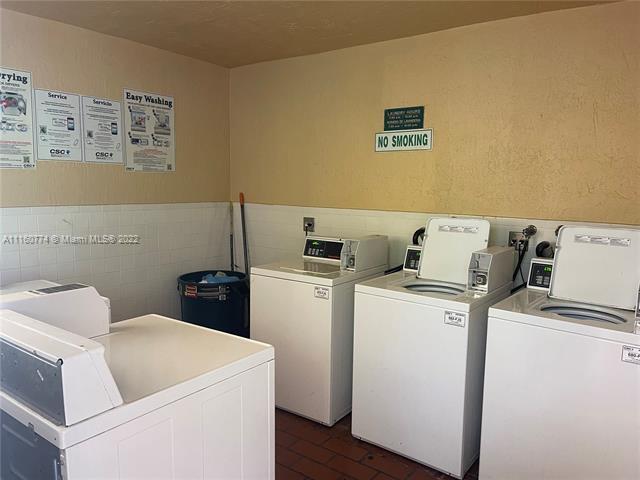 Building Photo - 2985 W 80th St