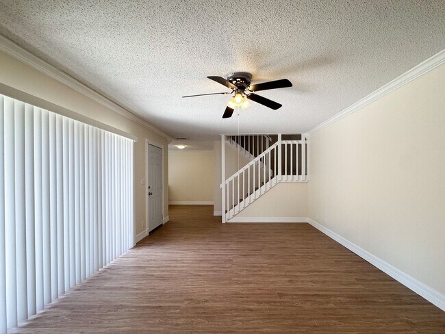 Building Photo - Newly Remodeled 2 bedroom 2.5 bath near Millenia Mall