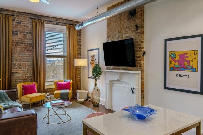 Building Photo - 306 Mulberry St