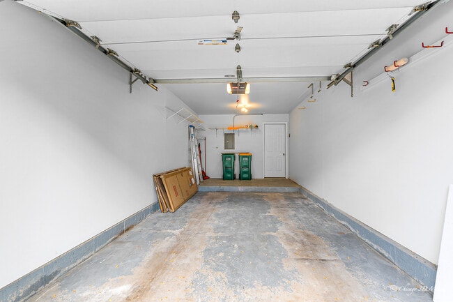 Building Photo - 522 W Happfield Dr