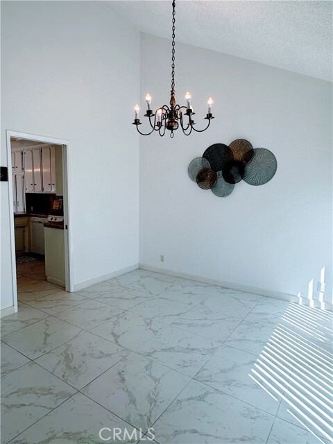 Building Photo - 11 Pebblewood