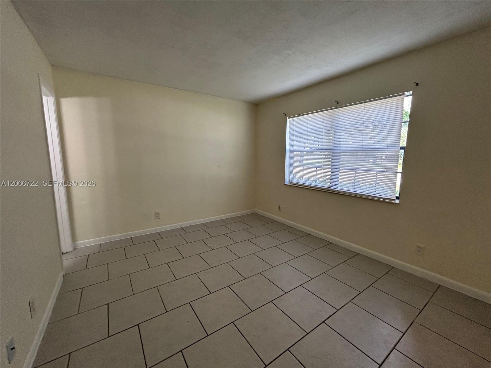 Building Photo - 7625 Tam Oshanter Blvd