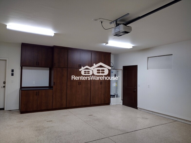 Building Photo - 5818 E Leonora St