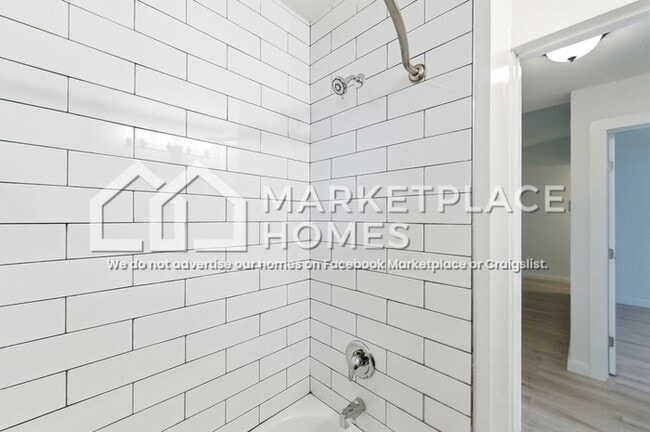 Building Photo - 4605 Brassiewood Dr