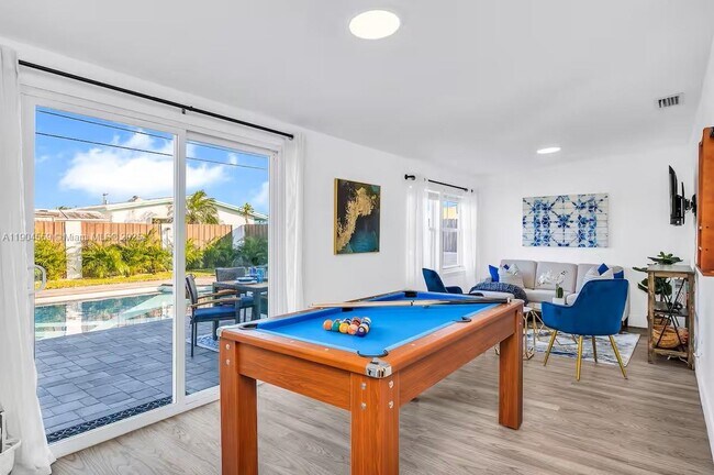 Building Photo - 9134 Reed Dr