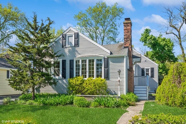 Primary Photo - 344 W Maple St