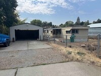 Building Photo - 17404 E 6th Ave
