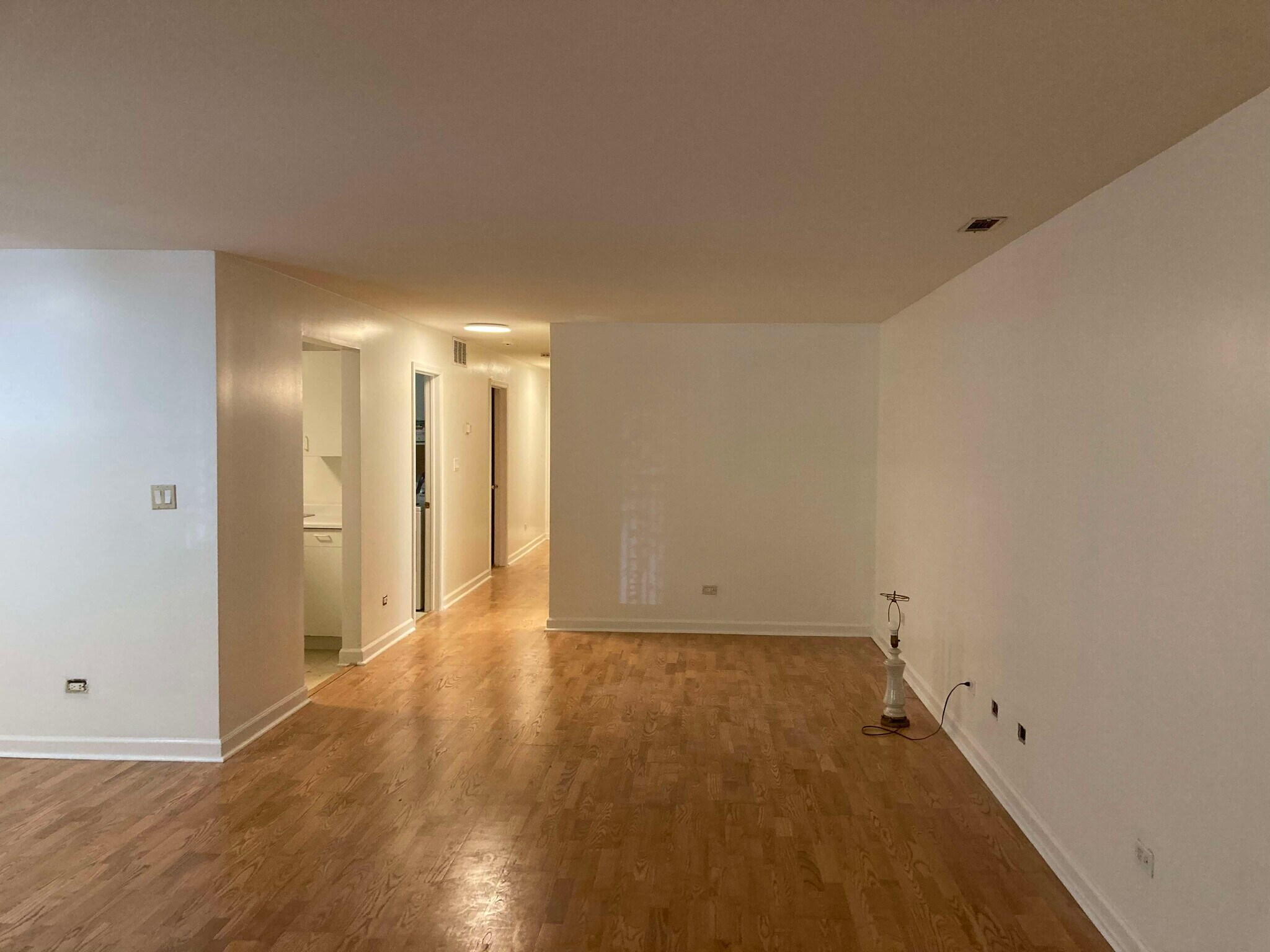 Building Photo - 746 S Oakley Blvd