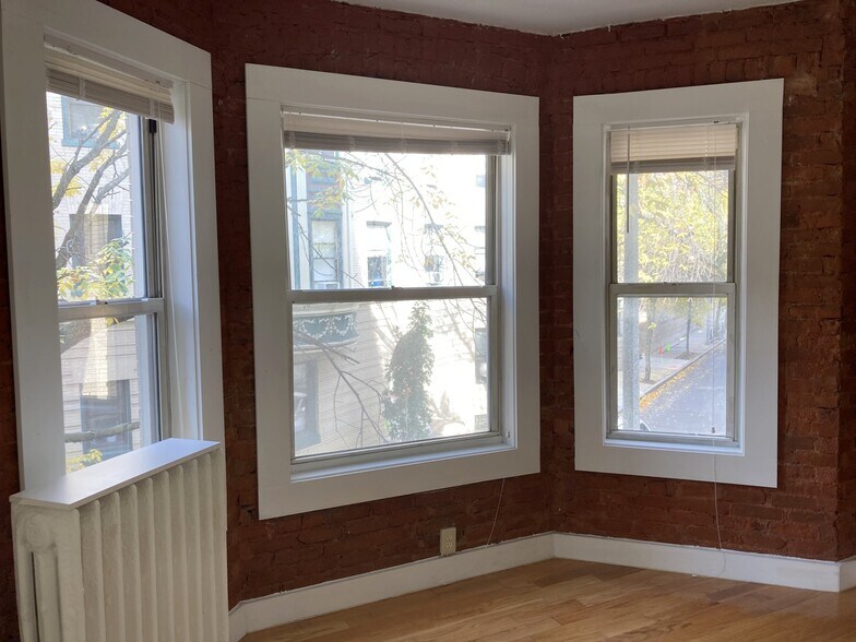 Building Photo - 45 Hemenway St