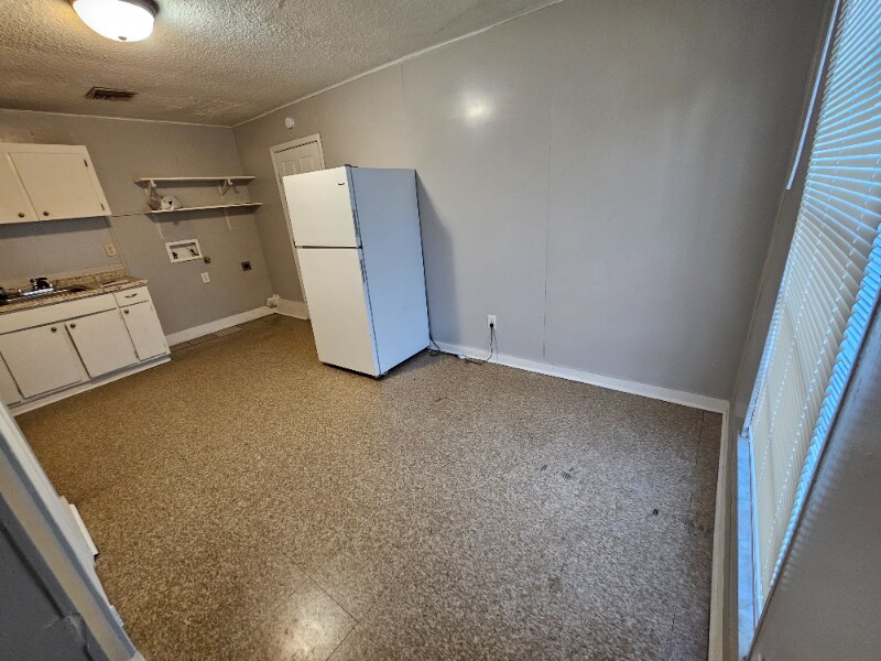 Building Photo - 506 Orchid Dr