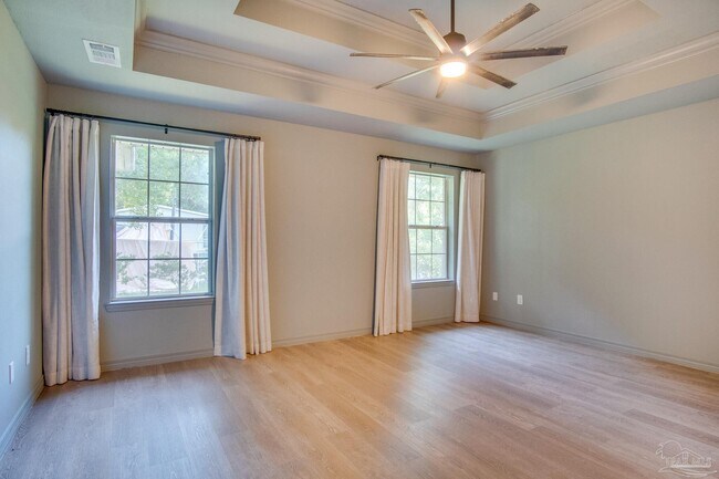 Building Photo - 174 Emmons Ln