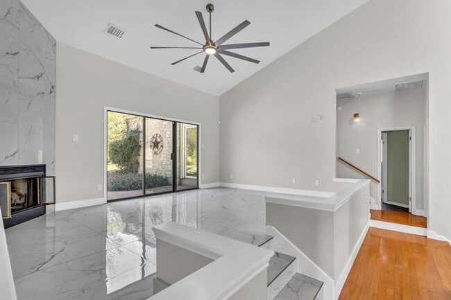 Building Photo - 4604 Palisade Dr