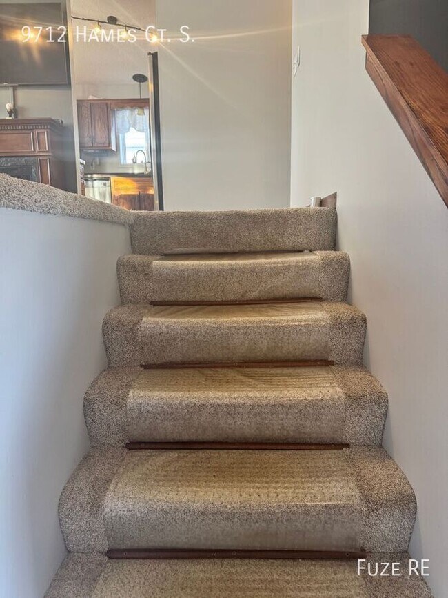 Building Photo - 9712 Hames Ct S