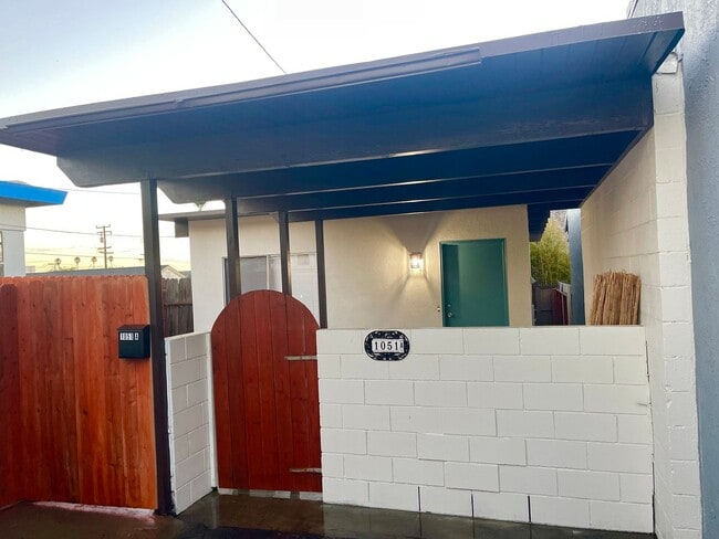 Building Photo - -Pismo Beach rental 2 blocks from the beach