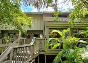 Building Photo - 1335 Landings Dr