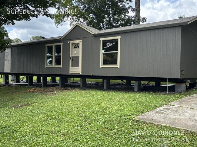 Building Photo - 10 Bollen Ct