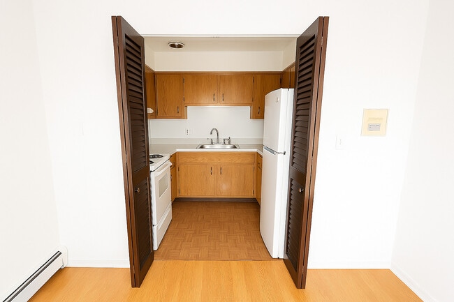 Building Photo - 336 Lathrop Ave